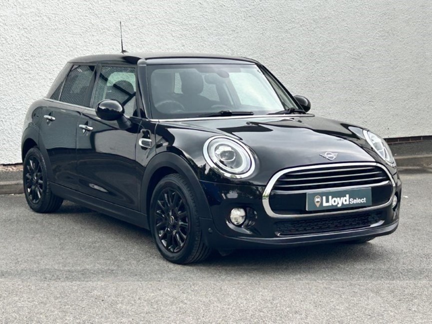 2018 (68) MINI HATCHBACK 1.5 Cooper Classic II 5dr