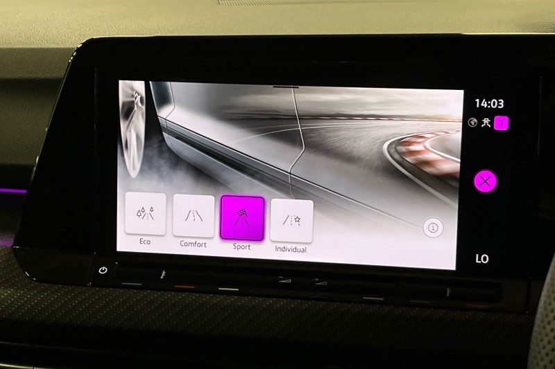 2023 (23) VOLKSWAGEN GOLF 1.5 eTSI 150 R-Line 5dr DSG 3481384