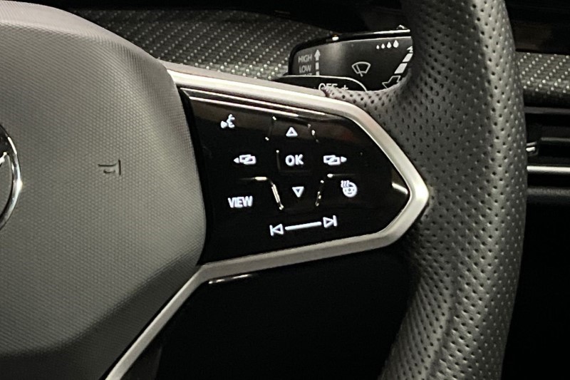 2023 (23) VOLKSWAGEN GOLF 1.5 eTSI 150 R-Line 5dr DSG 3481376