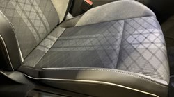 2023 (23) VOLKSWAGEN GOLF 1.5 eTSI 150 R-Line 5dr DSG 3481372