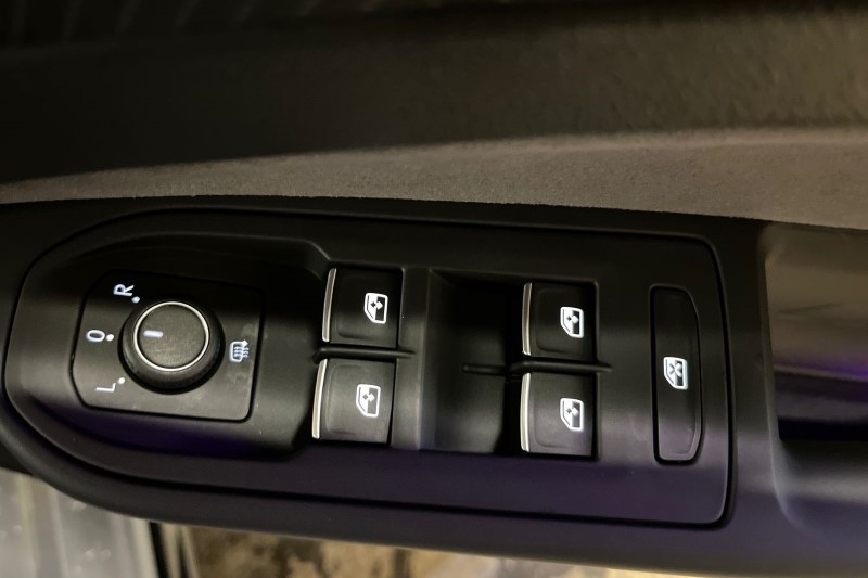 2023 (23) VOLKSWAGEN GOLF 1.5 eTSI 150 R-Line 5dr DSG 3481370