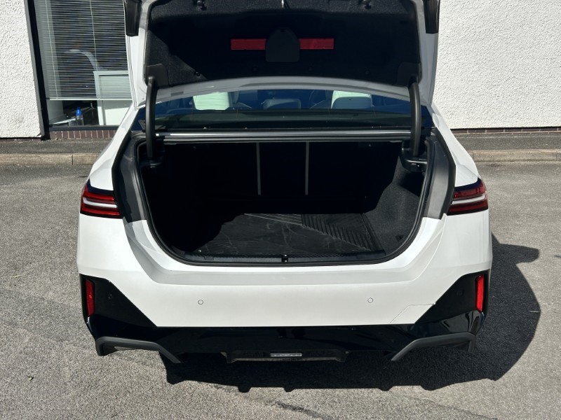2025 (25) BMW I5 250kW eDrive40 M Sport 84kWh 4dr Auto [22kWCh] 4431002