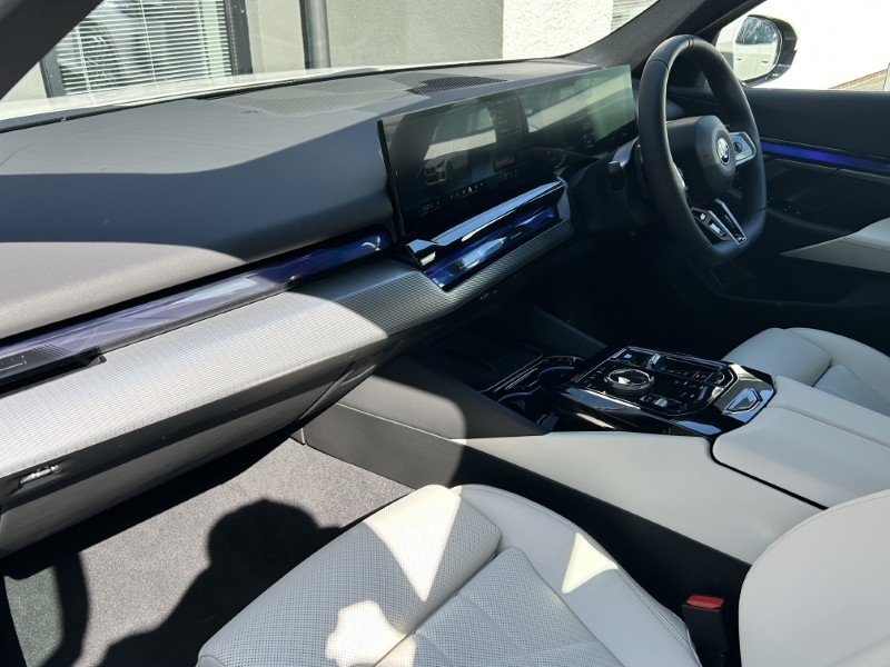 2025 (25) BMW I5 250kW eDrive40 M Sport 84kWh 4dr Auto [22kWCh] 4430988