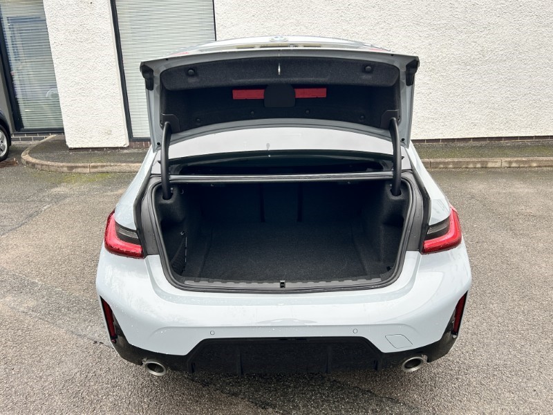 2024 (74) BMW 3 SERIES 320i M Sport 4dr Step Auto 4932052