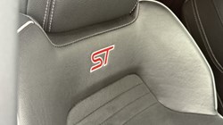 2022 (71) FORD PUMA 1.5 EcoBoost ST 5dr 4402235