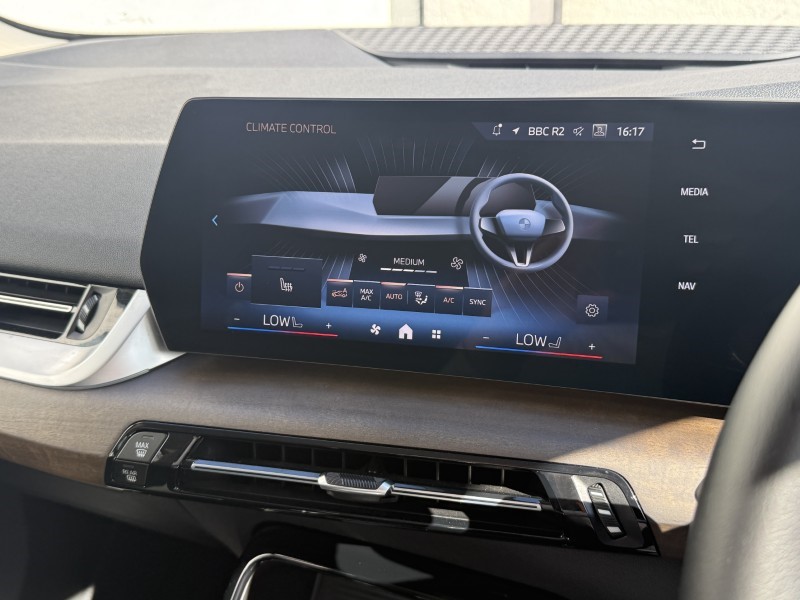 2025 (25) BMW 2 SERIES 225e xDrive Luxury 5dr DCT 4467011