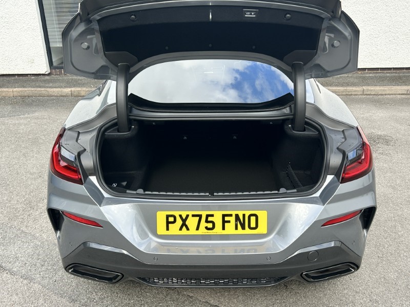 2025 (75) BMW 8 SERIES 840i M Sport 2dr Auto 4510865