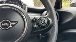 2019 (19) MINI HATCHBACK 1.5 Cooper Classic II 3dr 4932172