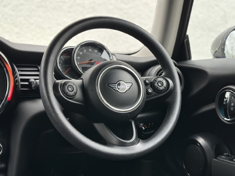 2019 (19) MINI HATCHBACK 1.5 Cooper Classic II 3dr 4932149