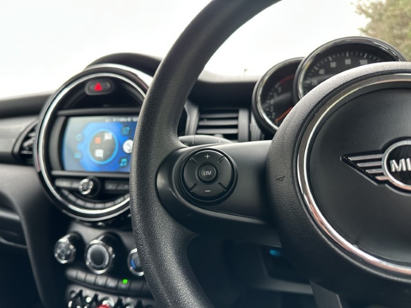 2019 (19) MINI HATCHBACK 1.5 Cooper Classic II 3dr 4932171