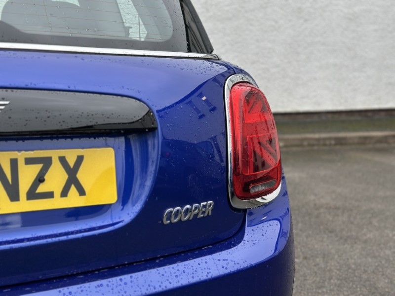 2019 (19) MINI HATCHBACK 1.5 Cooper Classic II 3dr 4932143