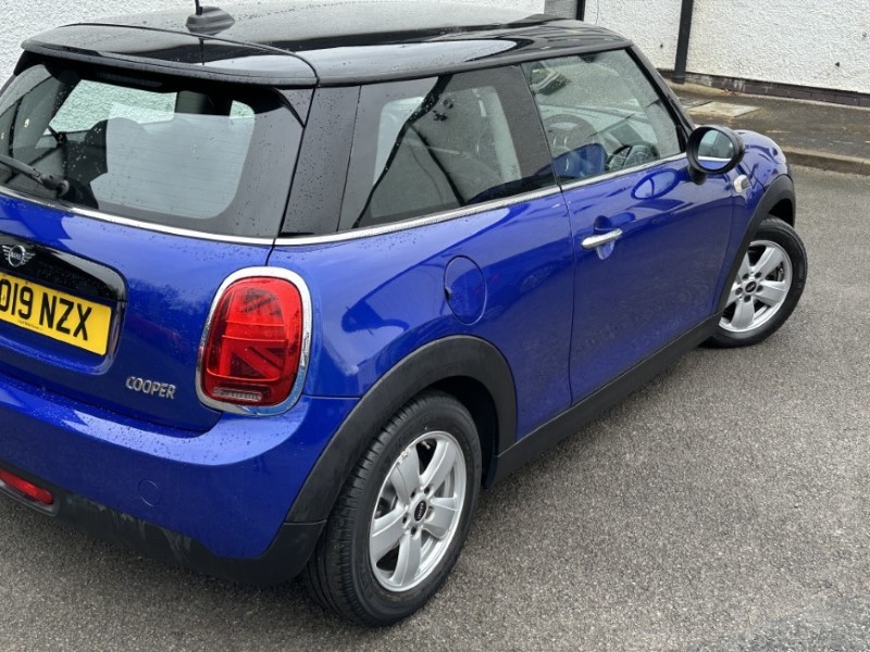 2019 (19) MINI HATCHBACK 1.5 Cooper Classic II 3dr 4932156