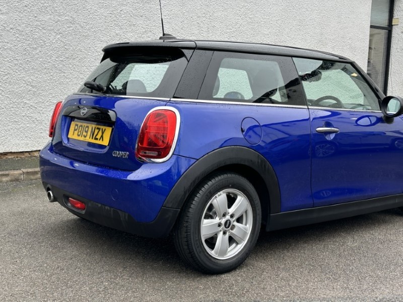 2019 (19) MINI HATCHBACK 1.5 Cooper Classic II 3dr 4932155