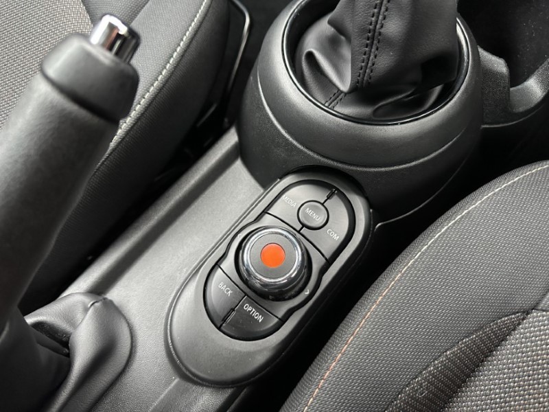 2019 (19) MINI HATCHBACK 1.5 Cooper Classic II 3dr 4932170