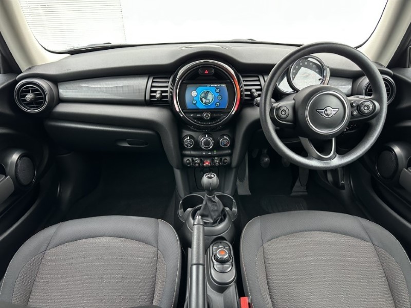 2019 (19) MINI HATCHBACK 1.5 Cooper Classic II 3dr 4932148