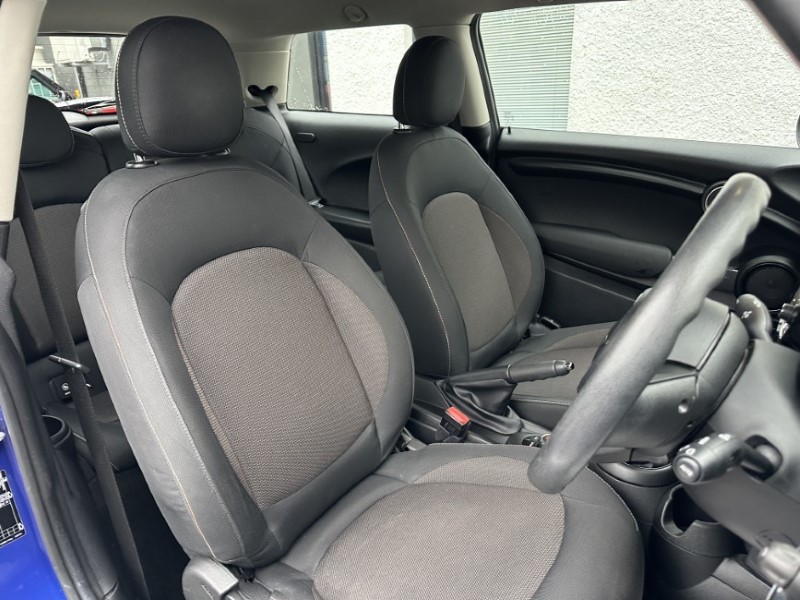 2019 (19) MINI HATCHBACK 1.5 Cooper Classic II 3dr 4932153