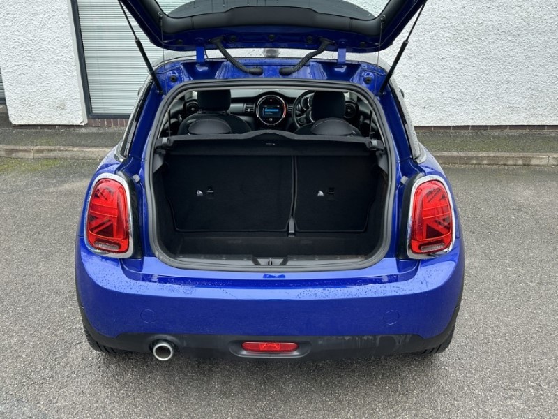 2019 (19) MINI HATCHBACK 1.5 Cooper Classic II 3dr 4932144
