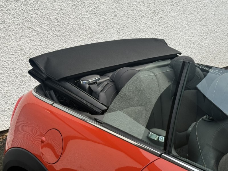 2020 (70) MINI CONVERTIBLE 1.5 Cooper Classic II 2dr Auto 4845412