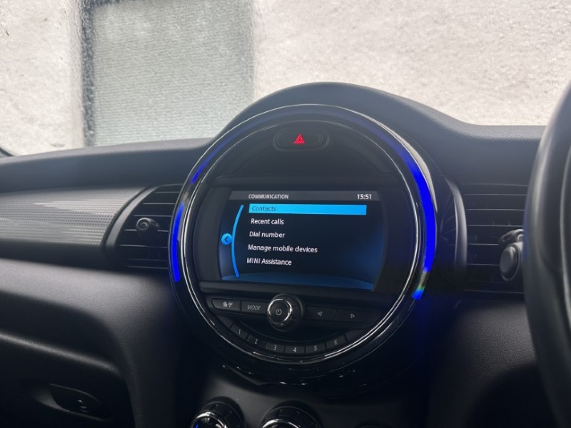 2020 (70) MINI CONVERTIBLE 1.5 Cooper Classic II 2dr Auto 4631394