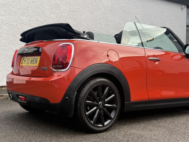 2020 (70) MINI CONVERTIBLE 1.5 Cooper Classic II 2dr Auto 4845405