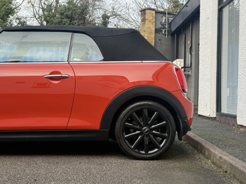 2020 (70) MINI CONVERTIBLE 1.5 Cooper Classic II 2dr Auto 4845421
