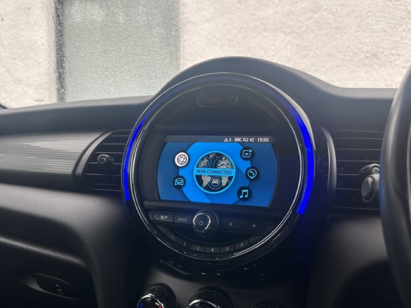 2020 (70) MINI CONVERTIBLE 1.5 Cooper Classic II 2dr Auto 4631392
