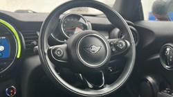 2020 (70) MINI CONVERTIBLE 1.5 Cooper Classic II 2dr Auto 4631412