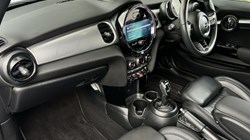 2022 (72) MINI CONVERTIBLE 1.5 Cooper Exclusive 2dr Auto 4639624