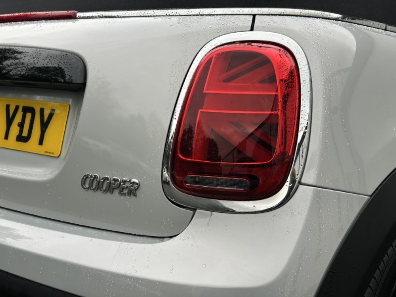 2022 (72) MINI CONVERTIBLE 1.5 Cooper Exclusive 2dr Auto 4639628