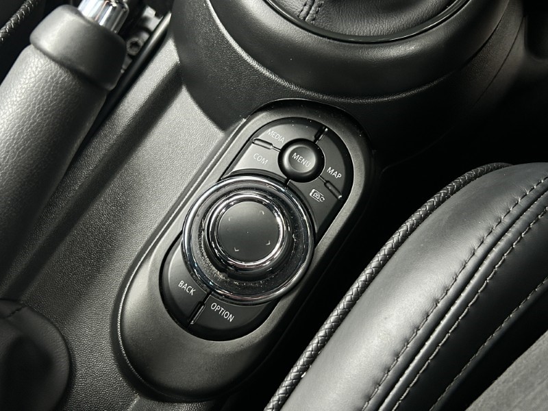 2022 (72) MINI CONVERTIBLE 1.5 Cooper Exclusive 2dr Auto 4639618