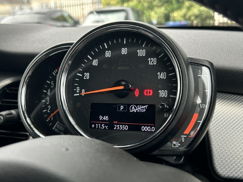 2022 (72) MINI CONVERTIBLE 1.5 Cooper Exclusive 2dr Auto 4639612