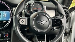 2022 (72) MINI CONVERTIBLE 1.5 Cooper Exclusive 2dr Auto 4639621