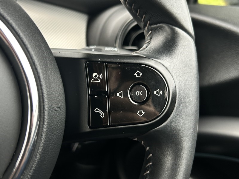 2022 (72) MINI CONVERTIBLE 1.5 Cooper Exclusive 2dr Auto 4639614