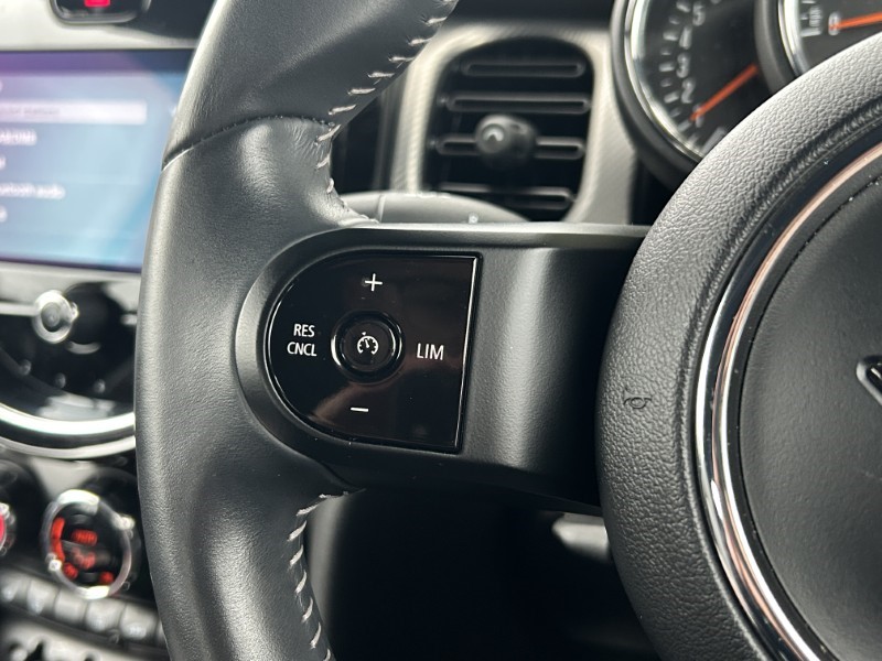 2022 (72) MINI CONVERTIBLE 1.5 Cooper Exclusive 2dr Auto 4639613