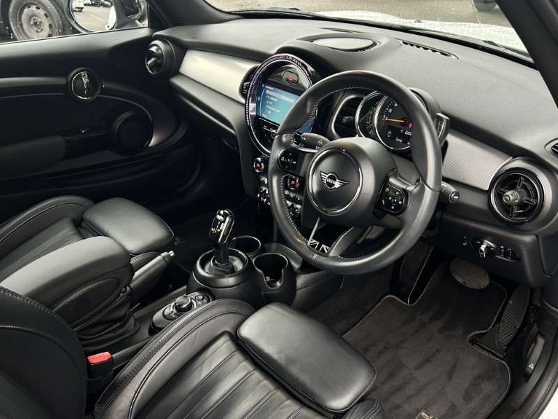 2022 (72) MINI CONVERTIBLE 1.5 Cooper Exclusive 2dr Auto 4639619