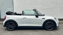 2022 (72) MINI CONVERTIBLE 1.5 Cooper Exclusive 2dr Auto 4639632