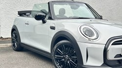 2022 (72) MINI CONVERTIBLE 1.5 Cooper Exclusive 2dr Auto 4639638