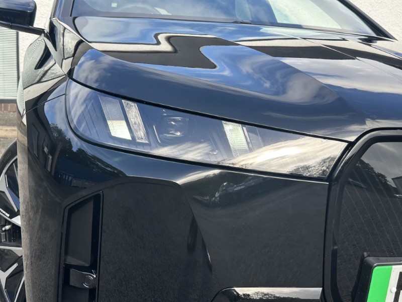 2025 (75) BMW iX 300kW xDrive45 M Sport 101kWh 5dr Auto 4585199