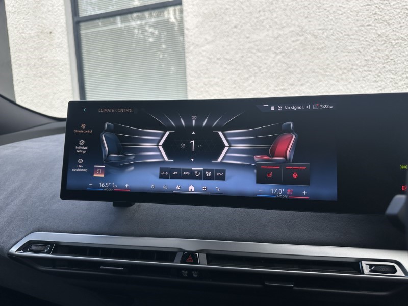 2025 (75) BMW iX 300kW xDrive45 M Sport 101kWh 5dr Auto 4585172