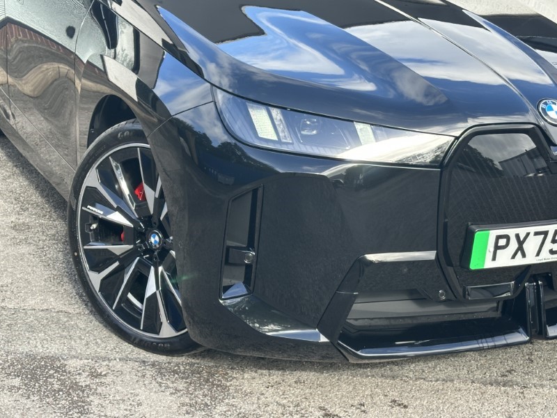 2025 (75) BMW iX 300kW xDrive45 M Sport 101kWh 5dr Auto 4585198