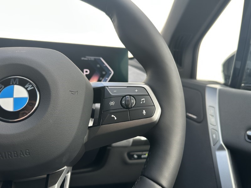 2025 (75) BMW iX 300kW xDrive45 M Sport 101kWh 5dr Auto 4585179