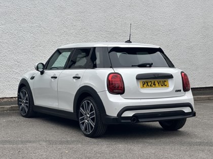 2024 (24) MINI HATCHBACK 1.5 Cooper Exclusive 5dr