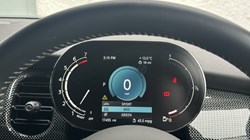 2024 (24) MINI HATCHBACK 1.5 Cooper Exclusive 5dr 4667584