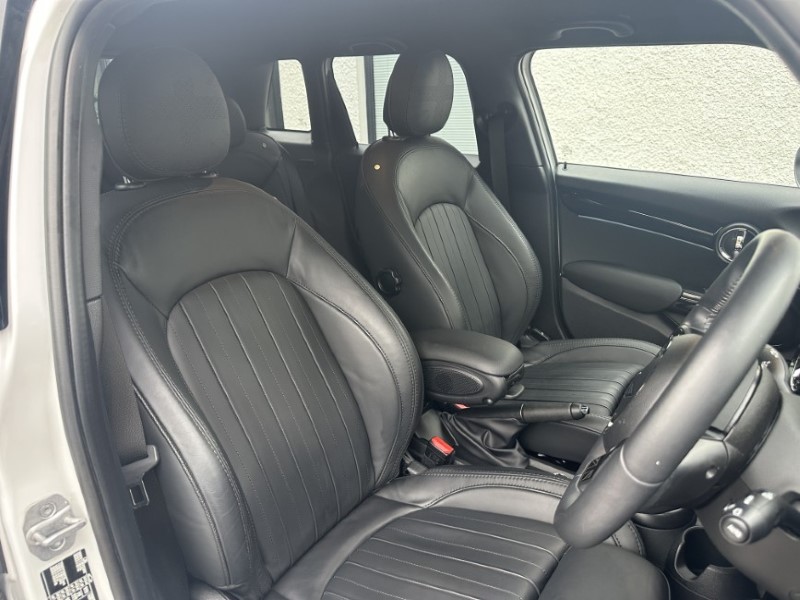 2024 (24) MINI HATCHBACK 1.5 Cooper Exclusive 5dr Auto 4667589