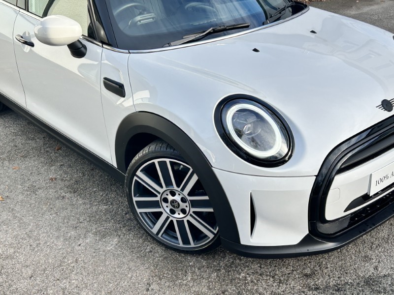 2024 (24) MINI HATCHBACK 1.5 Cooper Exclusive 5dr Auto 4801678