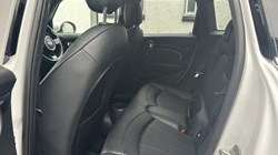 2024 (24) MINI HATCHBACK 1.5 Cooper Exclusive 5dr 4667564