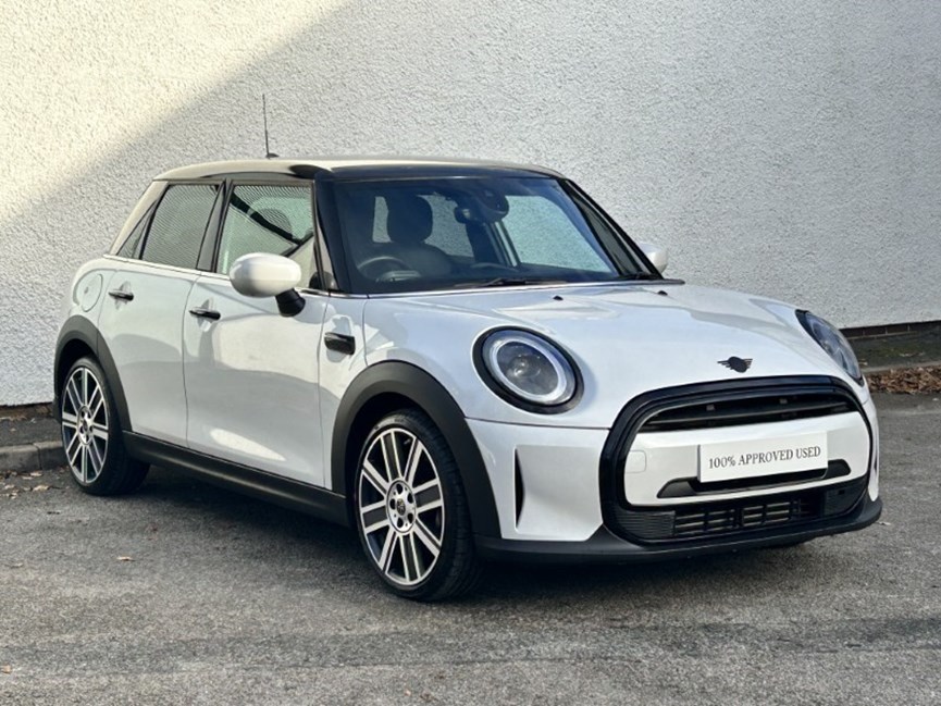 2024 (24) MINI HATCHBACK 1.5 Cooper Exclusive 5dr Auto