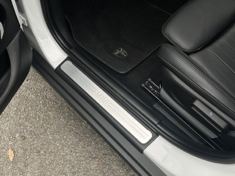 2024 (24) MINI HATCHBACK 1.5 Cooper Exclusive 5dr Auto 4667566