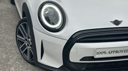 2024 (24) MINI HATCHBACK 1.5 Cooper Exclusive 5dr 4667596