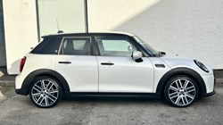 2024 (24) MINI HATCHBACK 1.5 Cooper Exclusive 5dr Auto 4801671